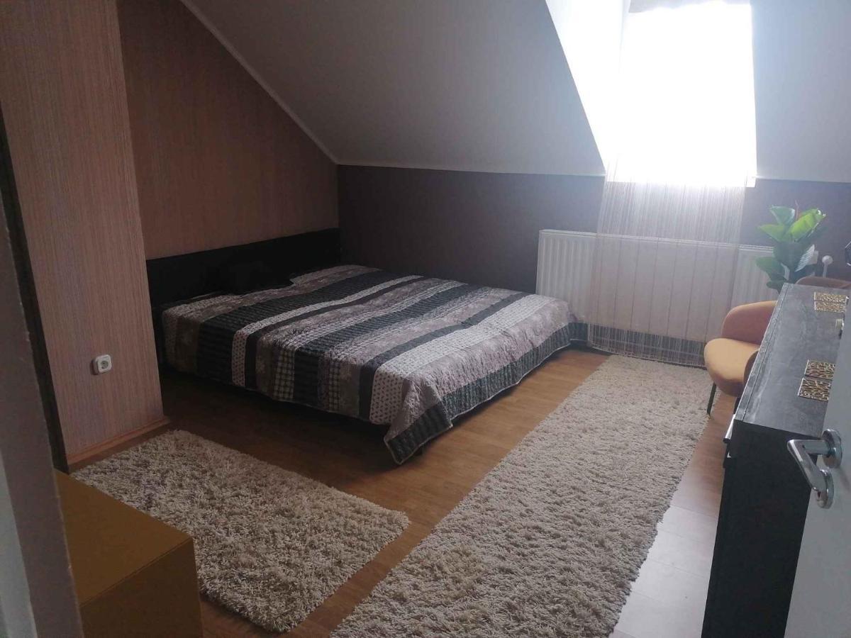 Apartments In Balatongyoeroek 34590 المظهر الخارجي الصورة